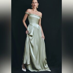 Meshki Coco Dropped Waist Maxi Dress! Size Medium, NEW never worn! Color: Sage